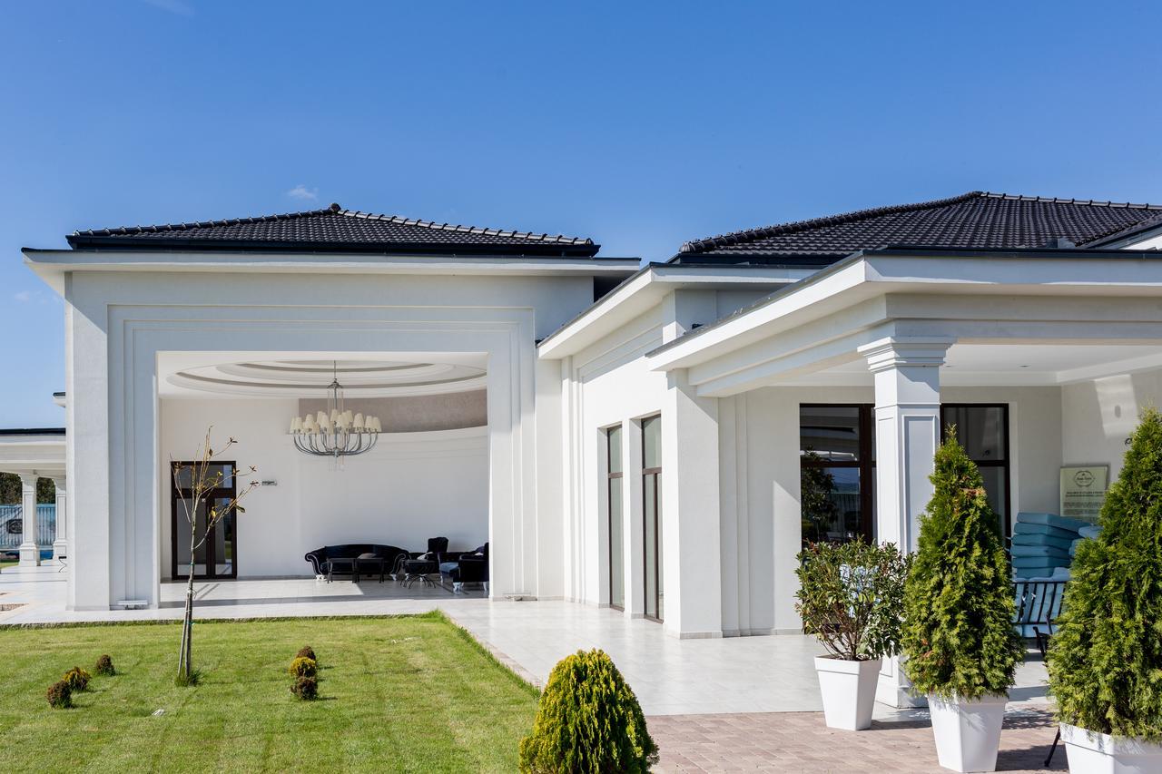 J'Adore Boutique Hotel Lugoj Exteriér fotografie
